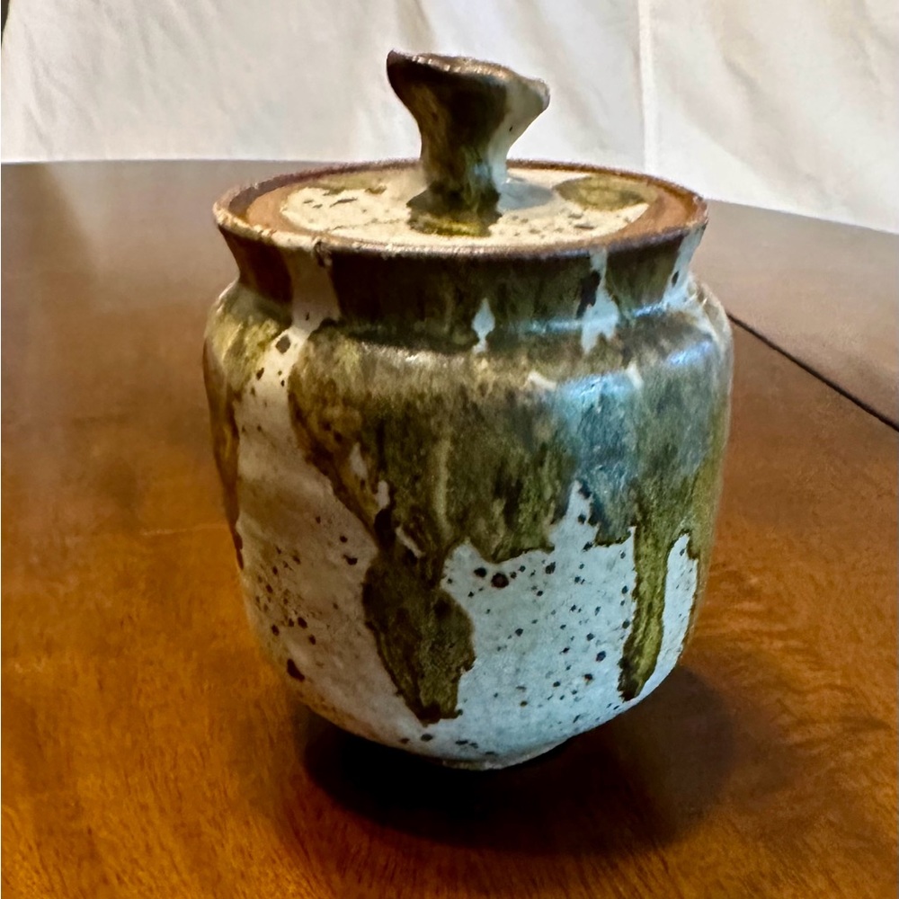 Vintage Pottery Russell
